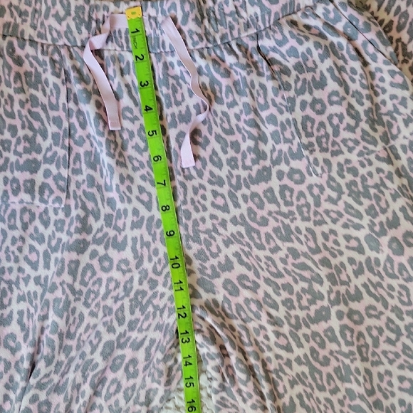 Just Be Womens Oversized L Pink Gray Leopard Print Pajama Set Ultra Soft - Picture 7 of 9